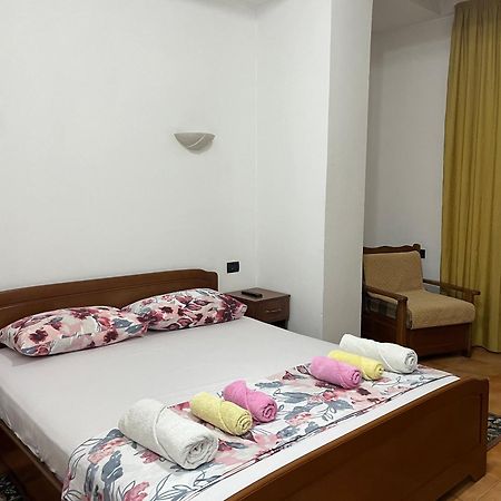 ~Villa Gloria~ Durres Exterior photo